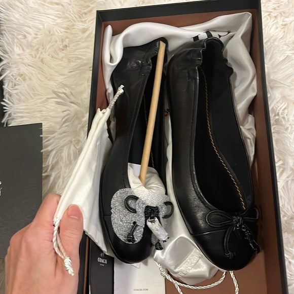 Coach black ballet shoes - Picture 1 of 4